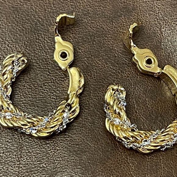 Vintage Monet Set Necklaces Bracelet Earrings - Picture 7 of 8